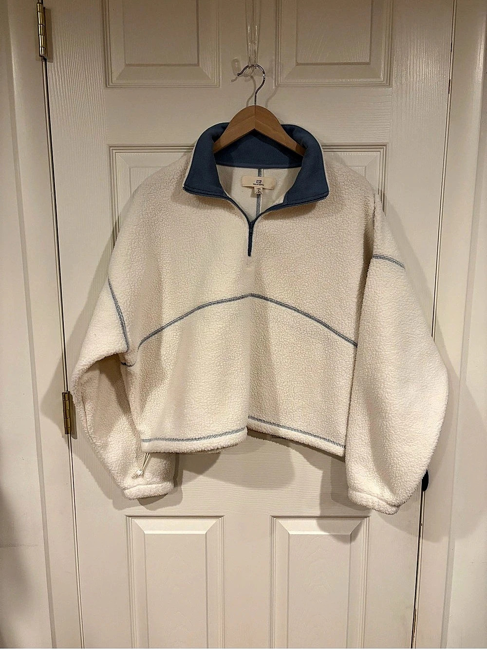 Thread & Supply Sherpa Quarter-Zip in White & Blue Size Large